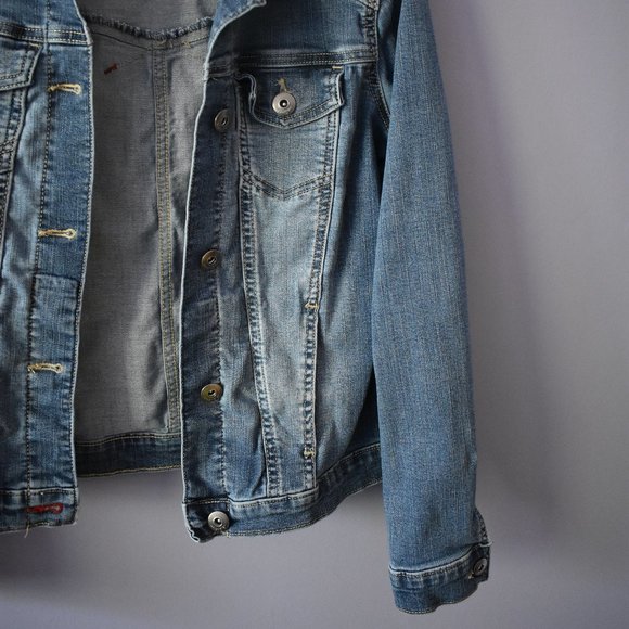 Wrangler Denim Jean Jacket (Authentics Collection) - Picture 3 of 9